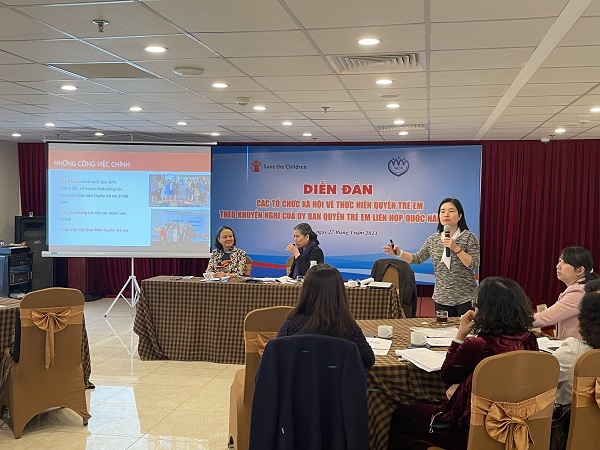 Bà Nguyễn Thị An – Đại diện Nhóm Công tác làm việc về trẻ em (CRWG) chia sẻ kế hoạch thực hiện Khuyến nghị của Ủy ban CRC.