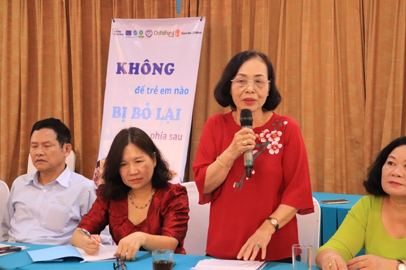 Bà Lê Thị Tám – Chủ tịch Hội Từ thiện và Bảo vệ quyền trẻ em thành phố Đà Nẵng phát biểu tại Hội nghị